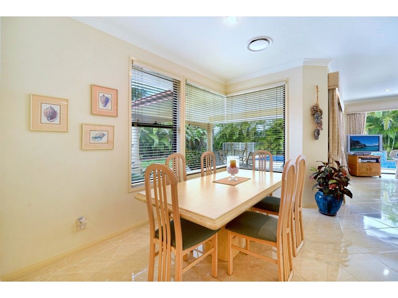 4 Trieste Court, Coombabah QLD 4216