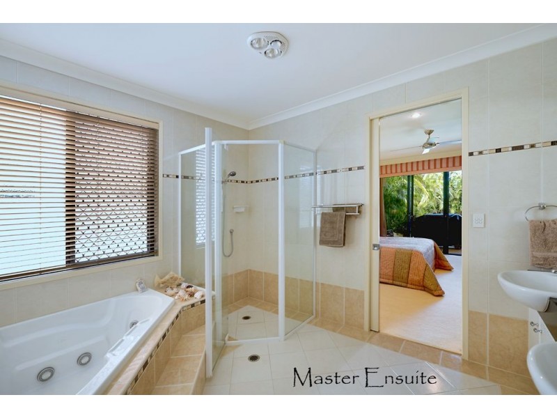 4 Trieste Court, Coombabah QLD 4216