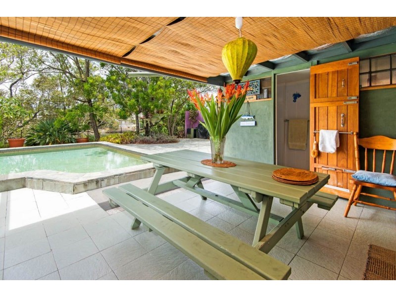 17 Perry Place, Biggera Waters QLD 4216