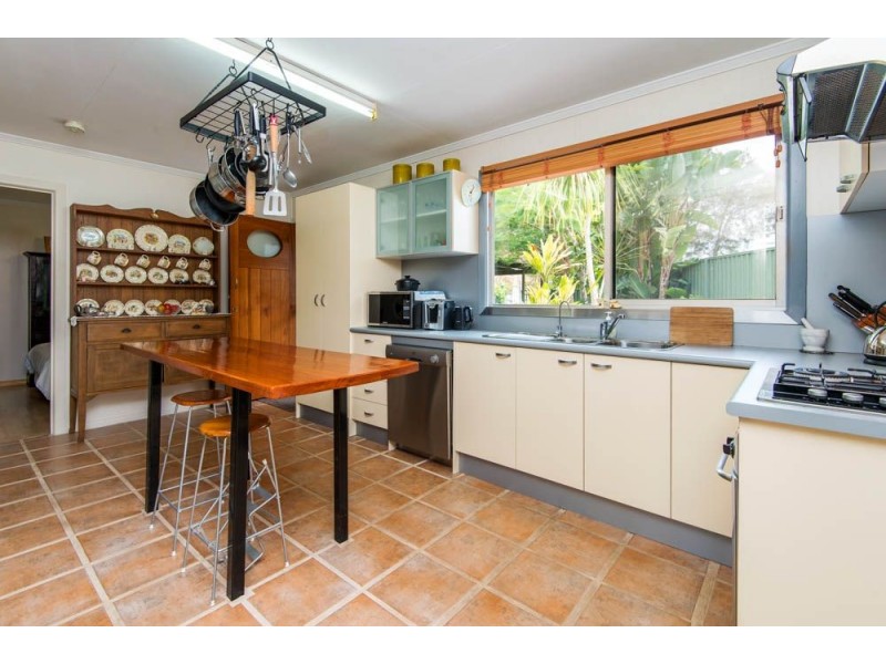 17 Perry Place, Biggera Waters QLD 4216