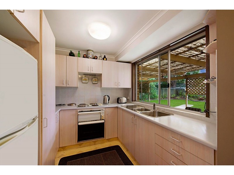 3 Rotorua Place, Clear Island Waters QLD 4226