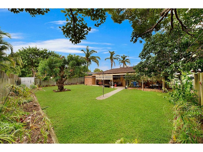 3 Rotorua Place, Clear Island Waters QLD 4226
