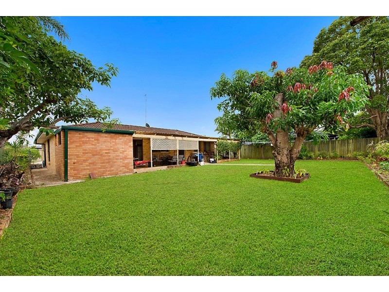 3 Rotorua Place, Clear Island Waters QLD 4226