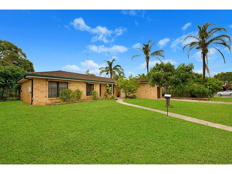 3 Rotorua Place, Clear Island Waters QLD 4226