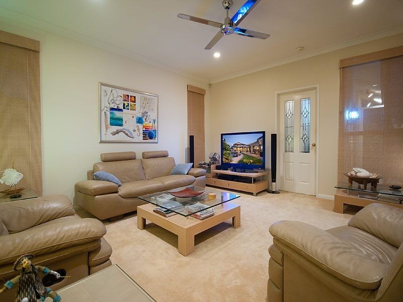 20 Kavieng Crescent, Runaway Bay QLD 4216