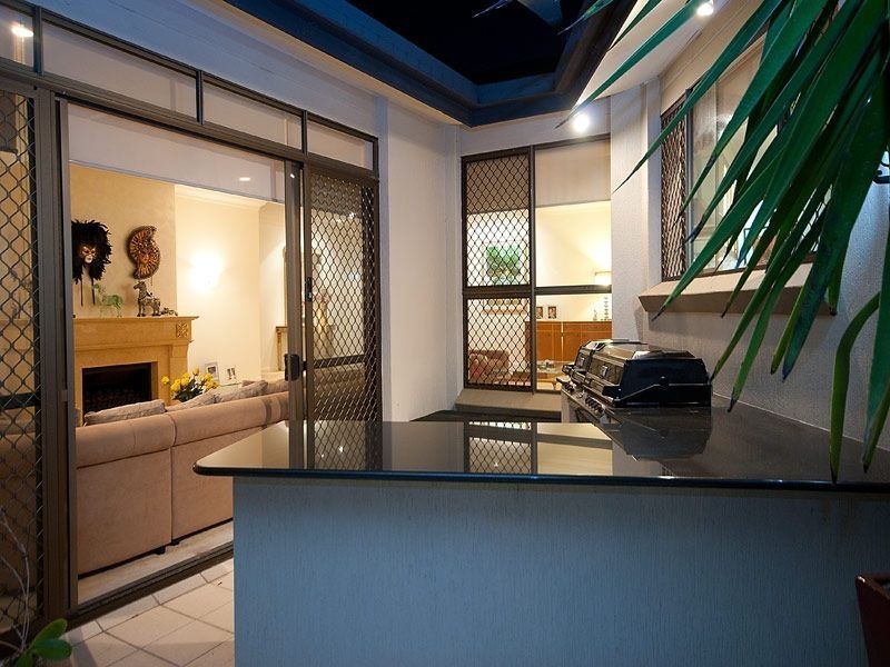 20 Kavieng Crescent, Runaway Bay QLD 4216