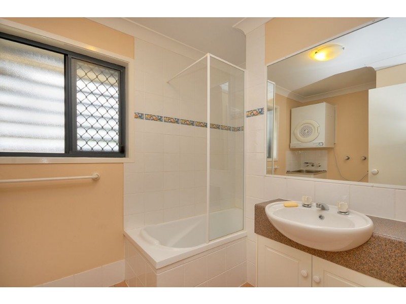 9/13-15 Johnston Street, Southport QLD 4215