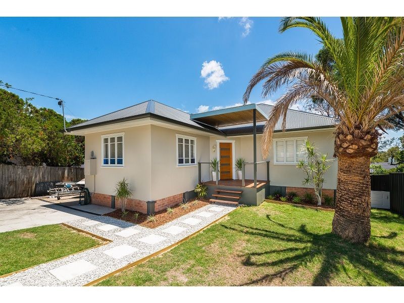 41 Deakin Avenue, Southport QLD 4215