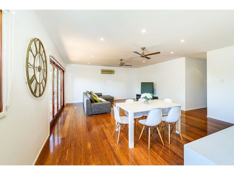 41 Deakin Avenue, Southport QLD 4215