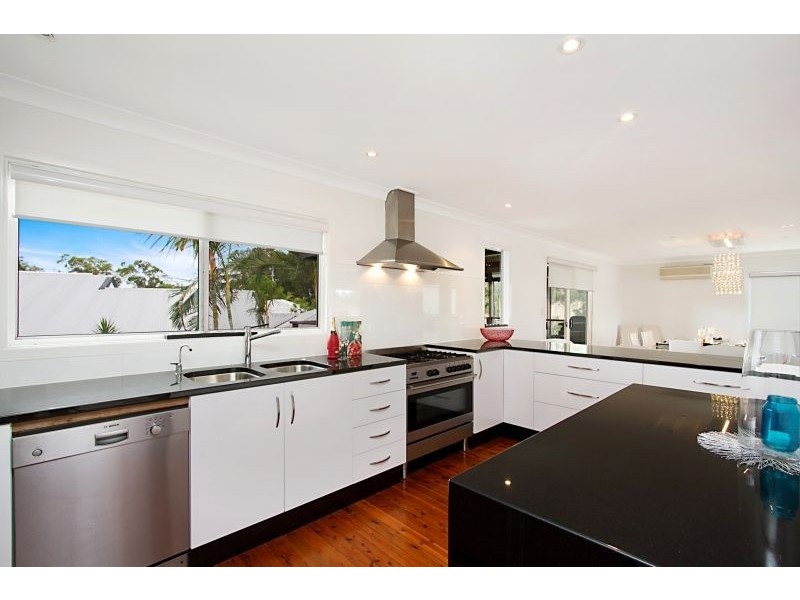 15A Lotus Avenue, Hollywell QLD 4216