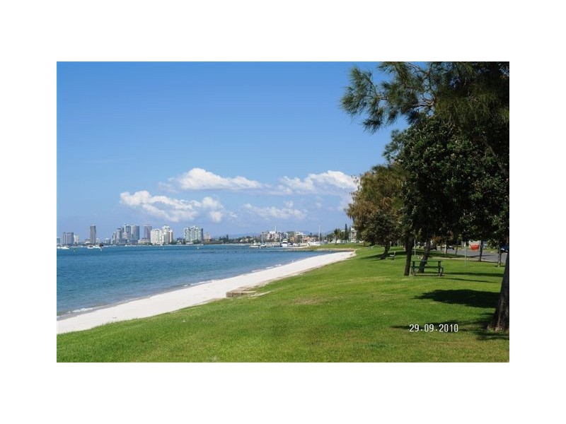 30 Anglers Esplanade, Runaway Bay QLD 4216