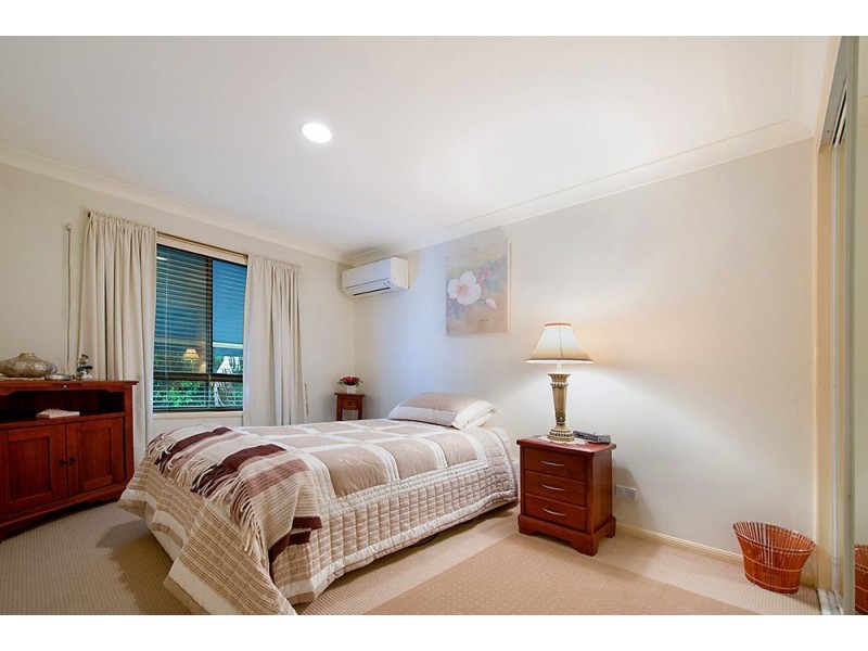 125 Santa Cruz Boulevard, Clear Island Waters QLD 4226