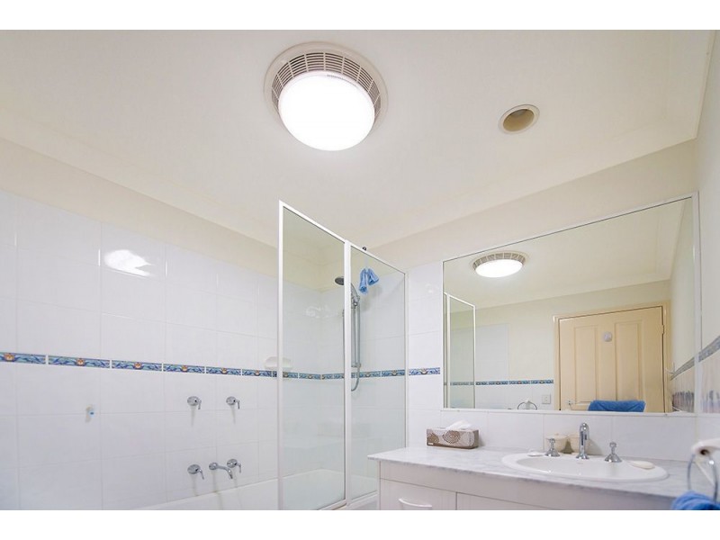 125 Santa Cruz Boulevard, Clear Island Waters QLD 4226