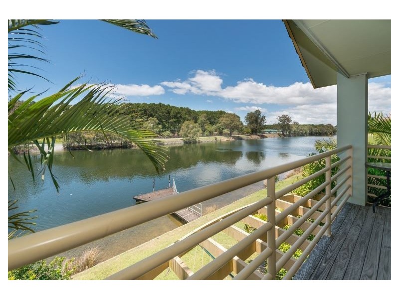 60/215 Cottesloe Drive, Mermaid Waters QLD 4218