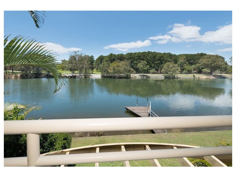 60/215 Cottesloe Drive, Mermaid Waters QLD 4218