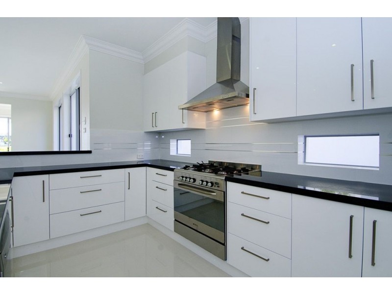 1/27 Compass Drive, Biggera Waters QLD 4216
