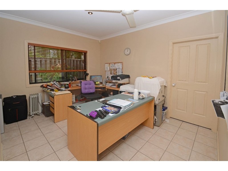 8 Palma Crescent, Varsity Lakes QLD 4227