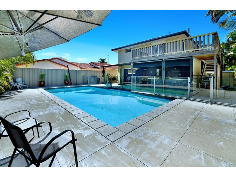 24 Killowill Avenue, Paradise Point QLD 4216