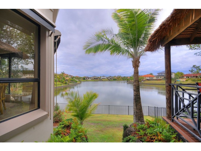 174 Dunlin Drive, Burleigh Waters QLD 4220