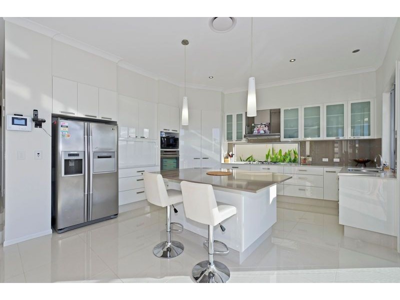 31 South Quay Drive, Biggera Waters QLD 4216