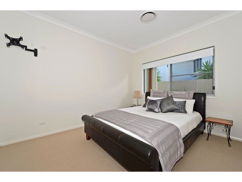 31 South Quay Drive, Biggera Waters QLD 4216