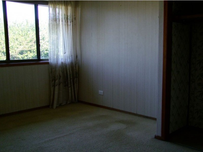 16 Aroona Avenue, Broadbeach Waters QLD 4218