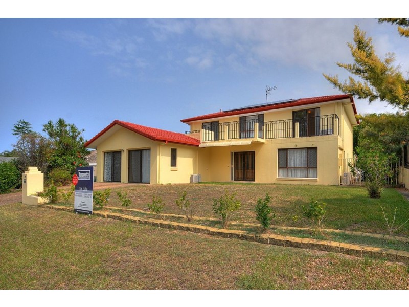 19 Chartwell Drive, Benowa QLD 4217