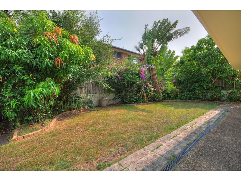 19 Chartwell Drive, Benowa QLD 4217