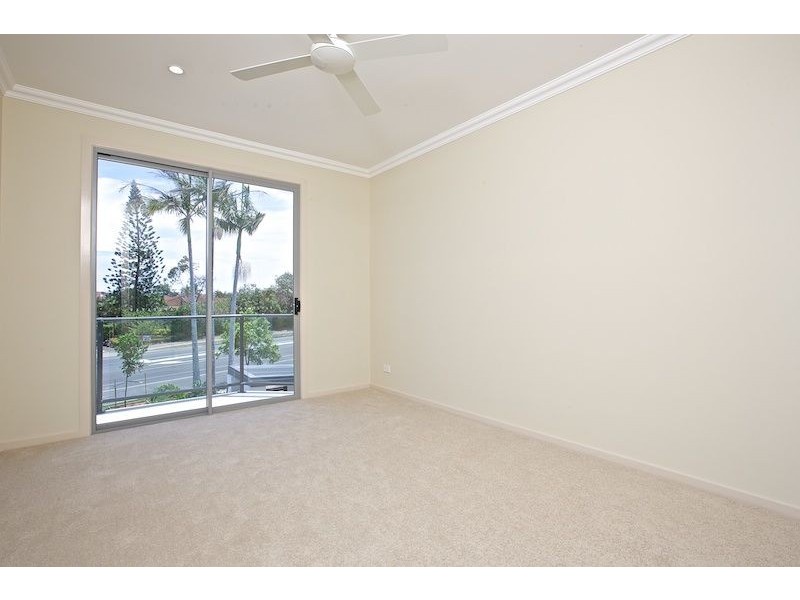 1/107 Bayview Street, Runaway Bay QLD 4216