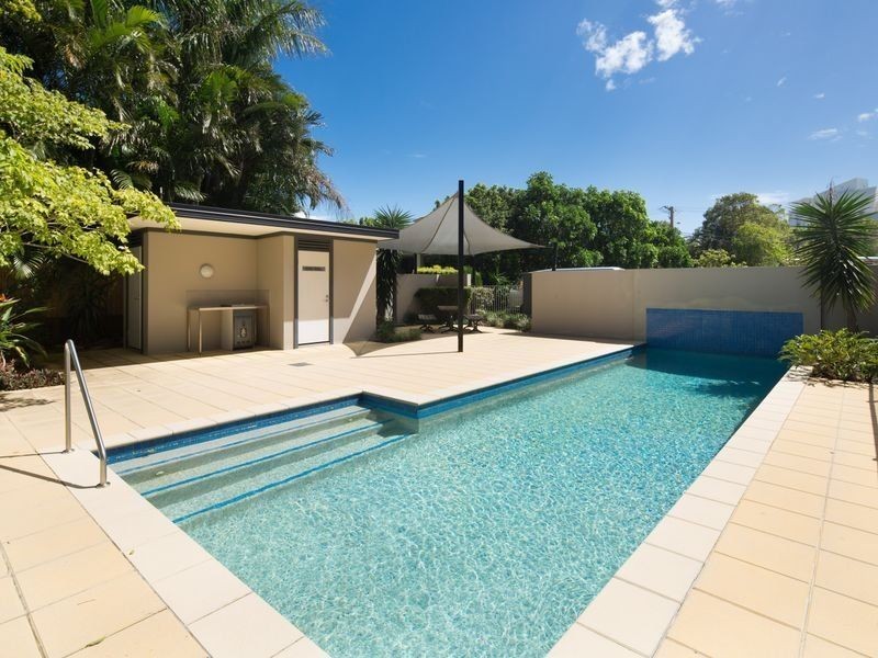 18/12-18 Bayview Street, Runaway Bay QLD 4216