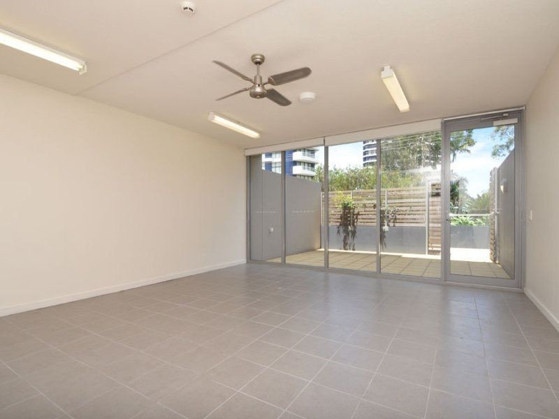 18/12-18 Bayview Street, Runaway Bay QLD 4216