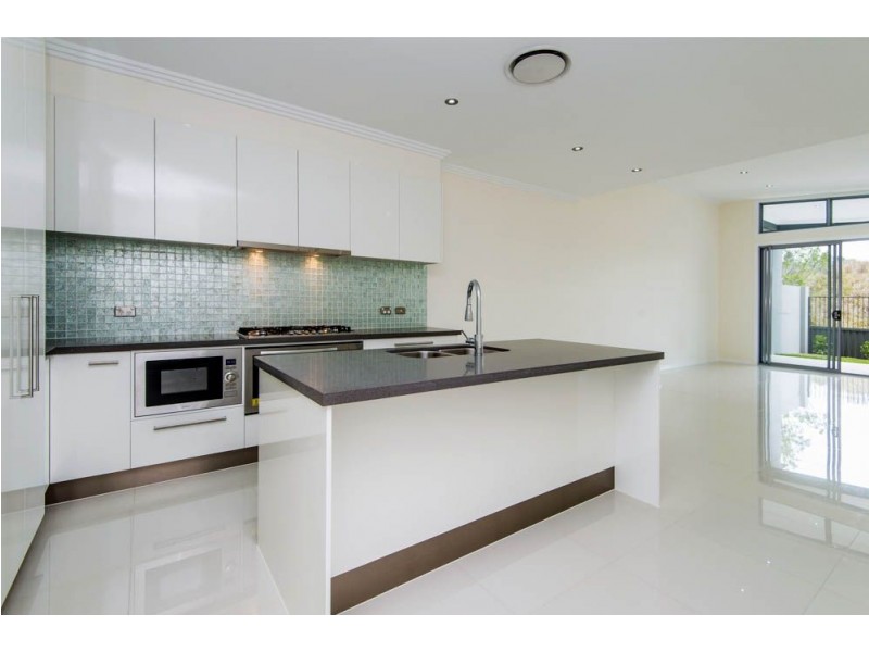 2/16 Compass Drive, Biggera Waters QLD 4216