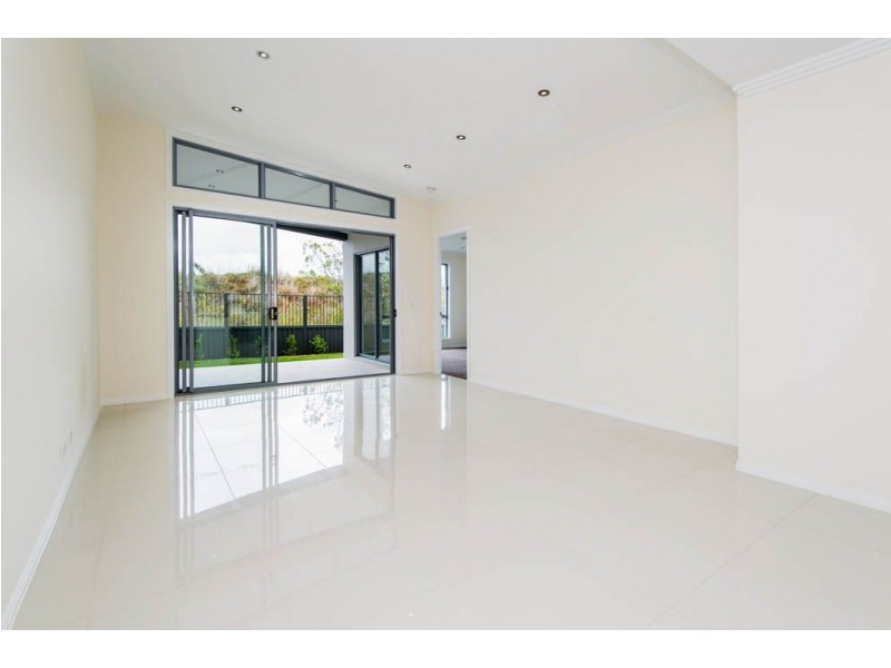 2/16 Compass Drive, Biggera Waters QLD 4216