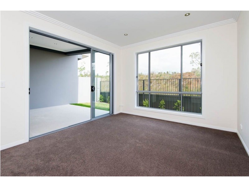 2/16 Compass Drive, Biggera Waters QLD 4216