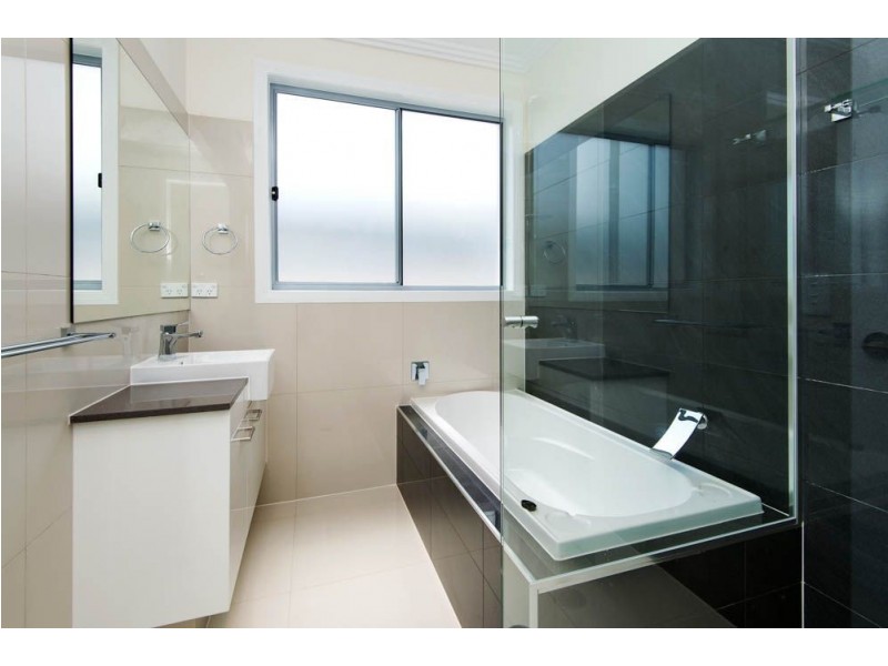 2/16 Compass Drive, Biggera Waters QLD 4216