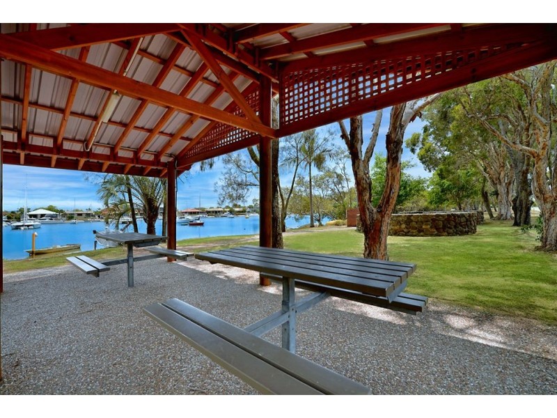 2/29 Mallard Avenue, Paradise Point QLD 4216