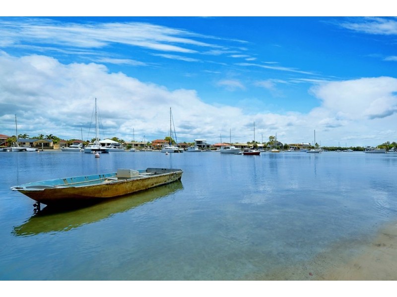 2/29 Mallard Avenue, Paradise Point QLD 4216