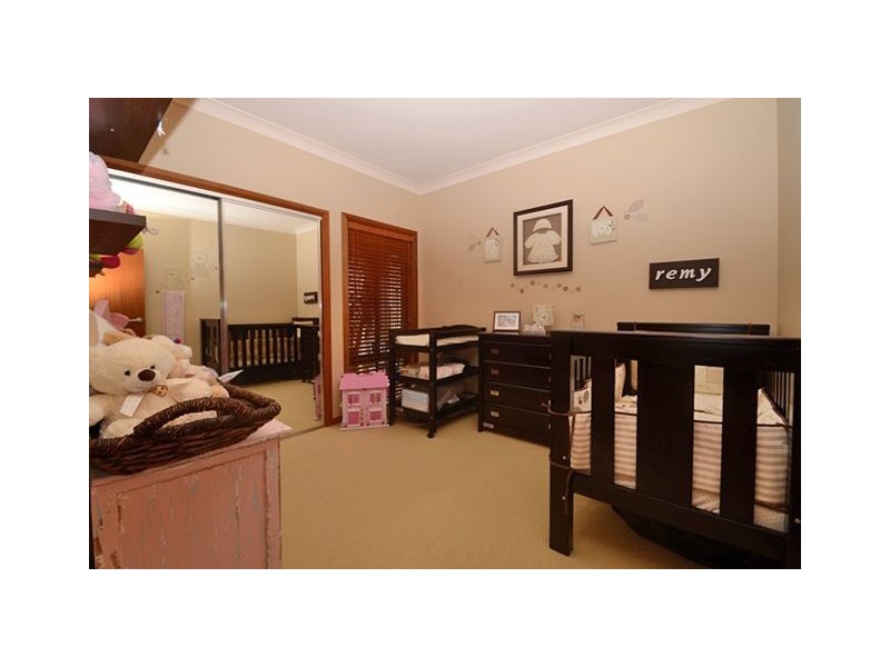 4 Palma Crescent, Varsity Lakes QLD 4227