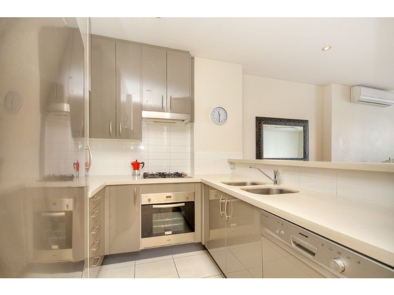 604/18 Cypress Ave, Surfers Paradise QLD 4217