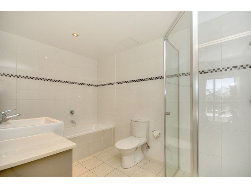 604/18 Cypress Ave, Surfers Paradise QLD 4217