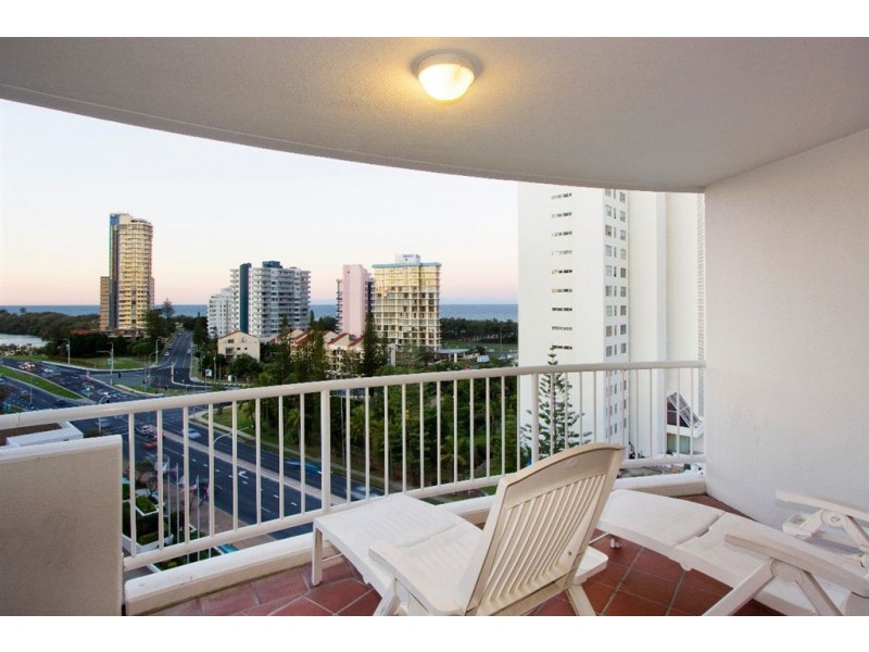 132 Ferny Avenue, Surfers Paradise QLD 4217