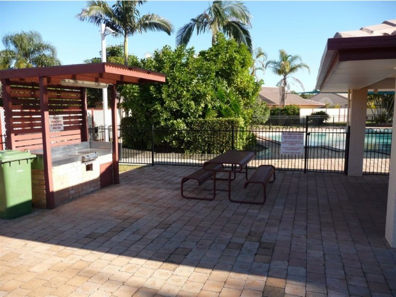 6/128 Benowa Road, Southport QLD 4215