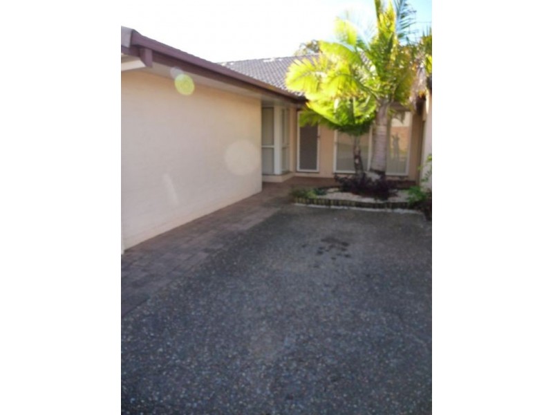 6/128 Benowa Road, Southport QLD 4215