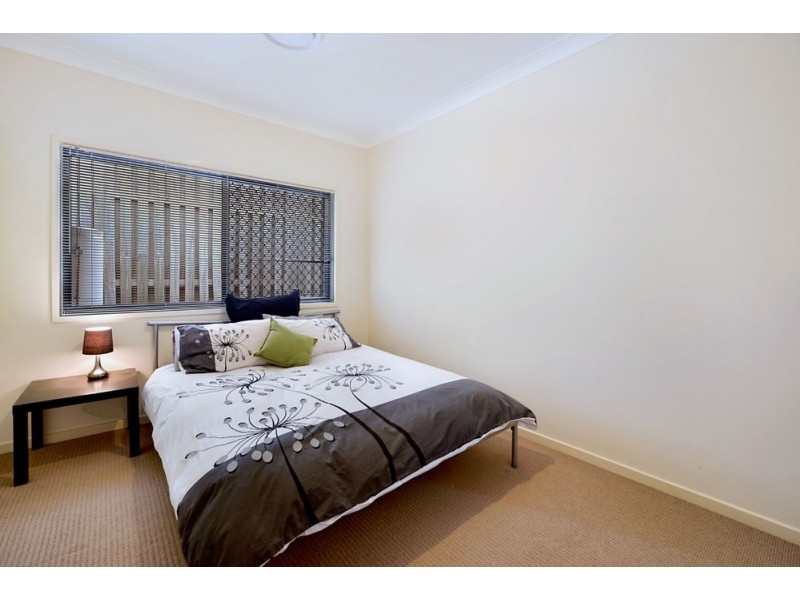 2/9 Palma Crescent, Varsity Lakes QLD 4227