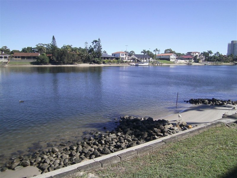 4/6 Aquila Court, Mermaid Waters QLD 4218