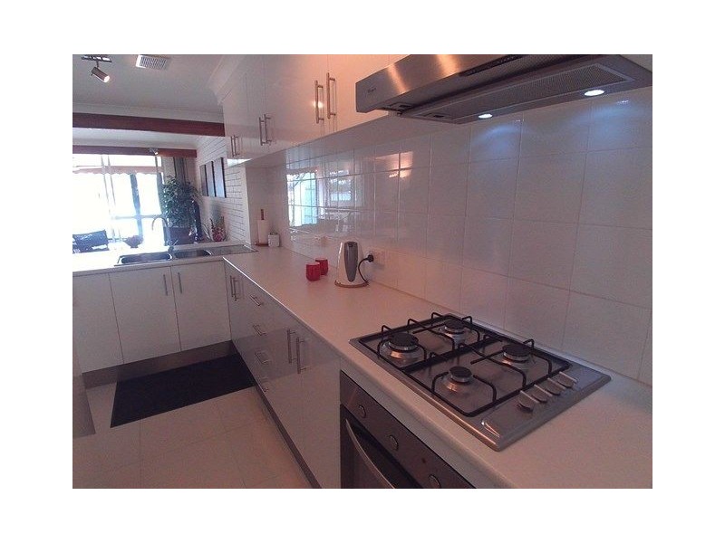 4/6 Aquila Court, Mermaid Waters QLD 4218
