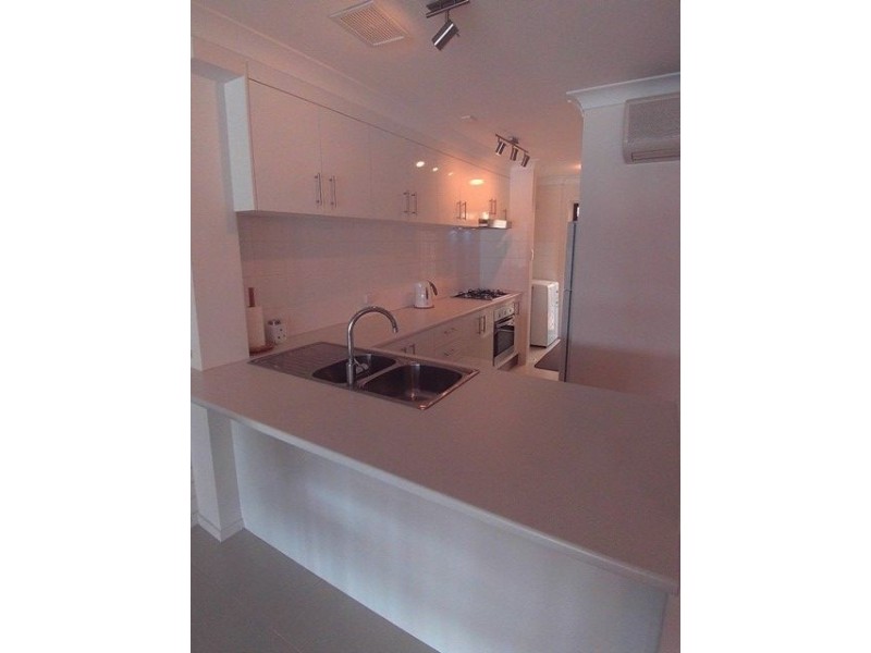 4/6 Aquila Court, Mermaid Waters QLD 4218
