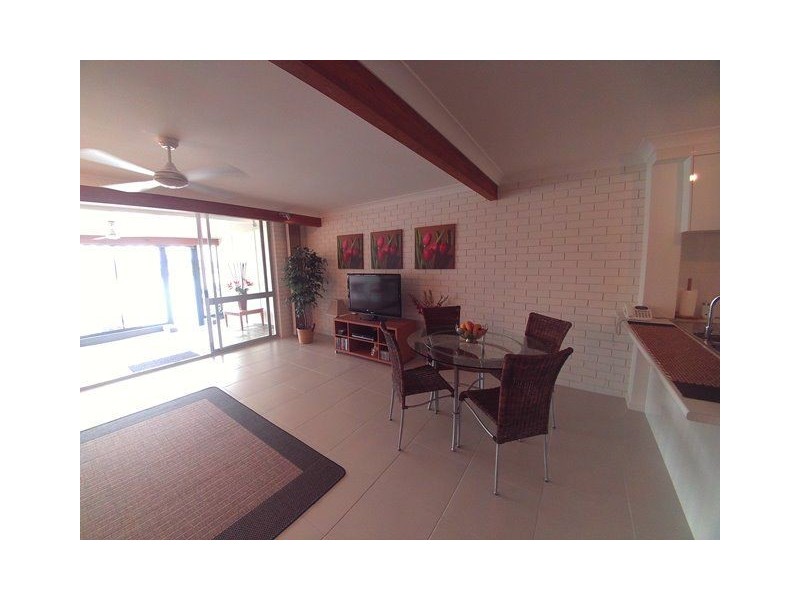 4/6 Aquila Court, Mermaid Waters QLD 4218