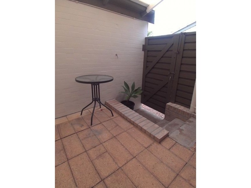 4/6 Aquila Court, Mermaid Waters QLD 4218