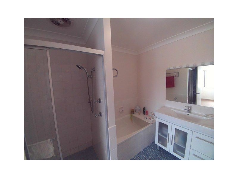 4/6 Aquila Court, Mermaid Waters QLD 4218